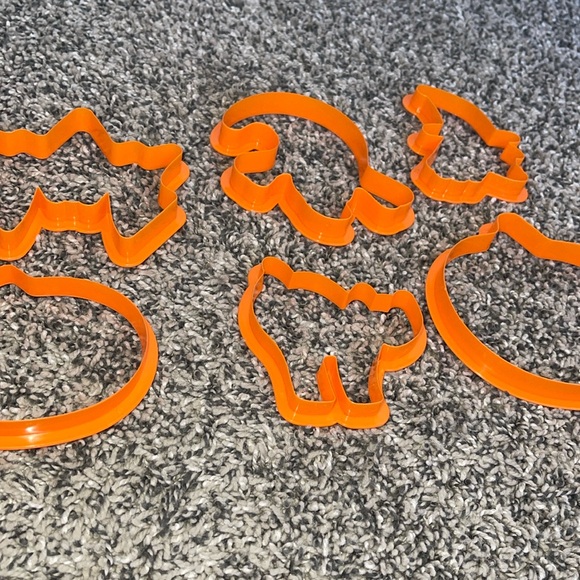 Halloween holiday cookie cutters or playdoh cutters - Picture 7 of 8